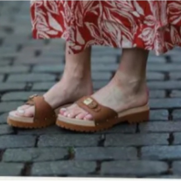 Dr. Scholl's Shoes - Dr Scholls red sandals in 7